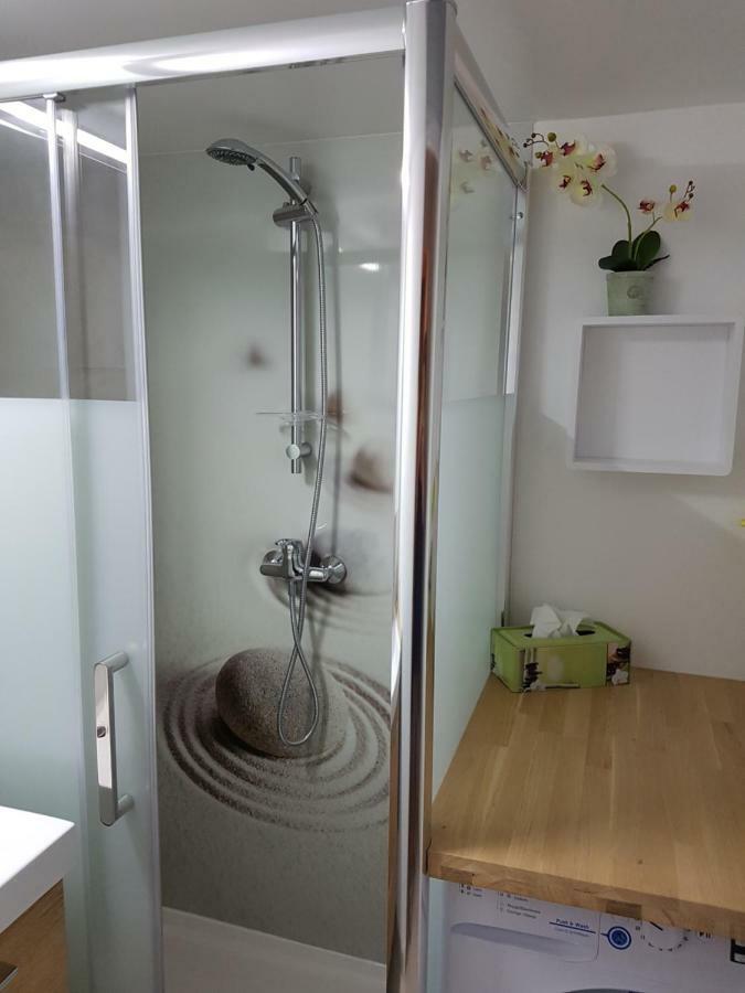 Appartement Havre de paix avec extérieur au coeur du vieux Tours Extérieur photo